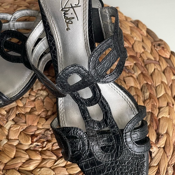 Life Stride Dress Sandals - Picture 2 of 6